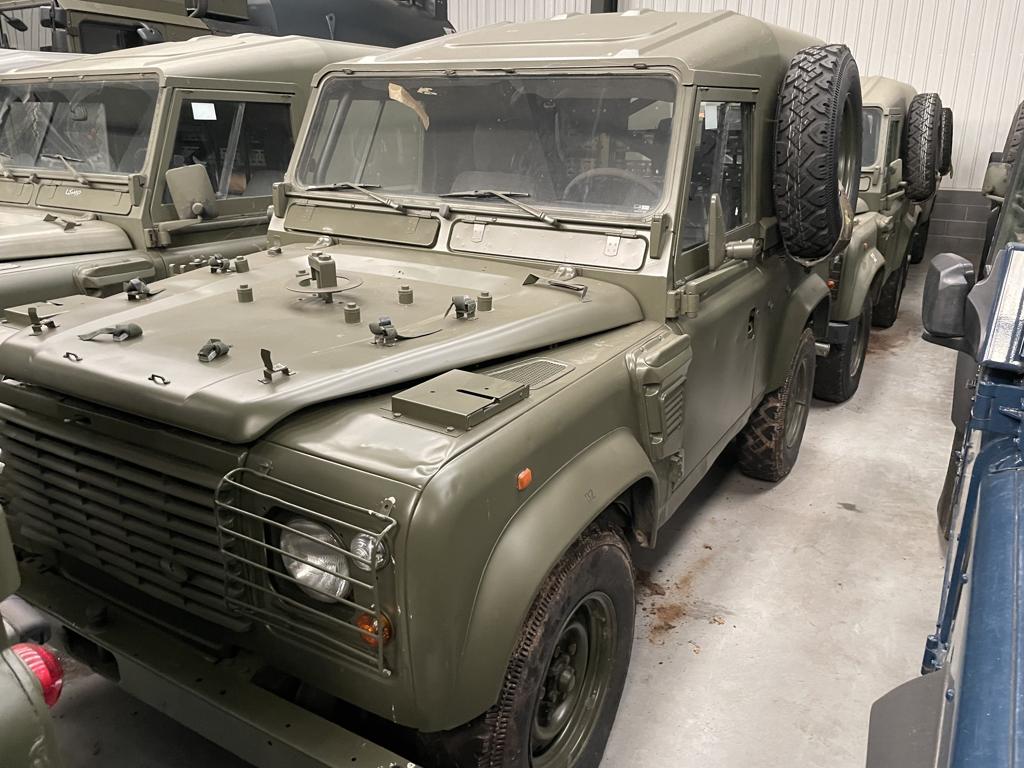 Land Rover Defender 90 Wolf LHD Hard Top (Remus) – 15193